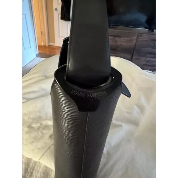 Louis Vuitton Verseau Noir Shoulder Bag Black Leather SP0022 - Picture 3 of 10